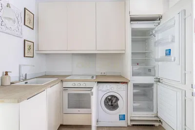 Küche; küchengeräte, fliesenboden