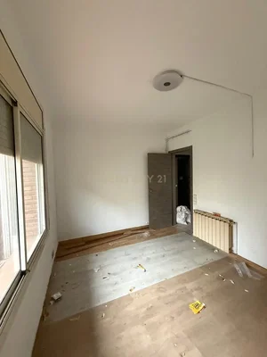 Ložnice; nutná rekonstrukce, přirozené světlo