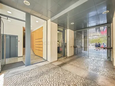 Haus und umgebung; fliesenboden, blick