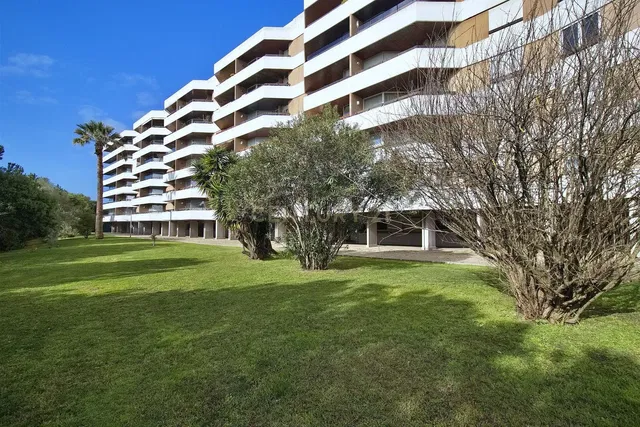 Casa e arredores; vista