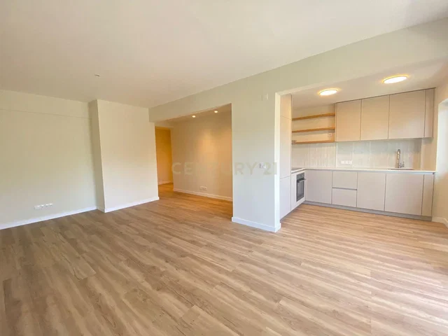 مطبخ; أرضية خشبية, مجدد, ضوء طبيعي