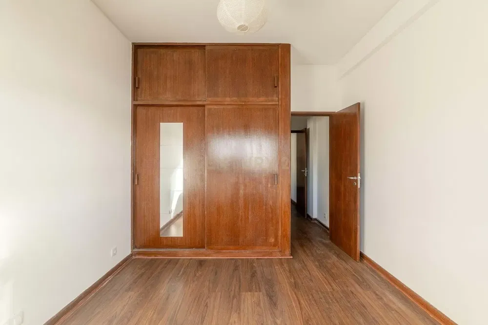 Chambre; parquet, lumière naturelle