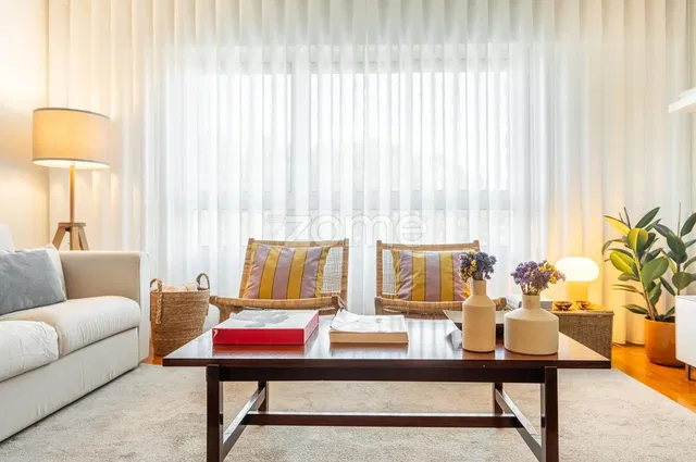 Salon; lumière naturelle, style moderne