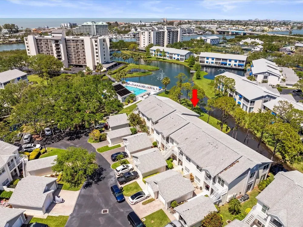 Maison et environs; vue