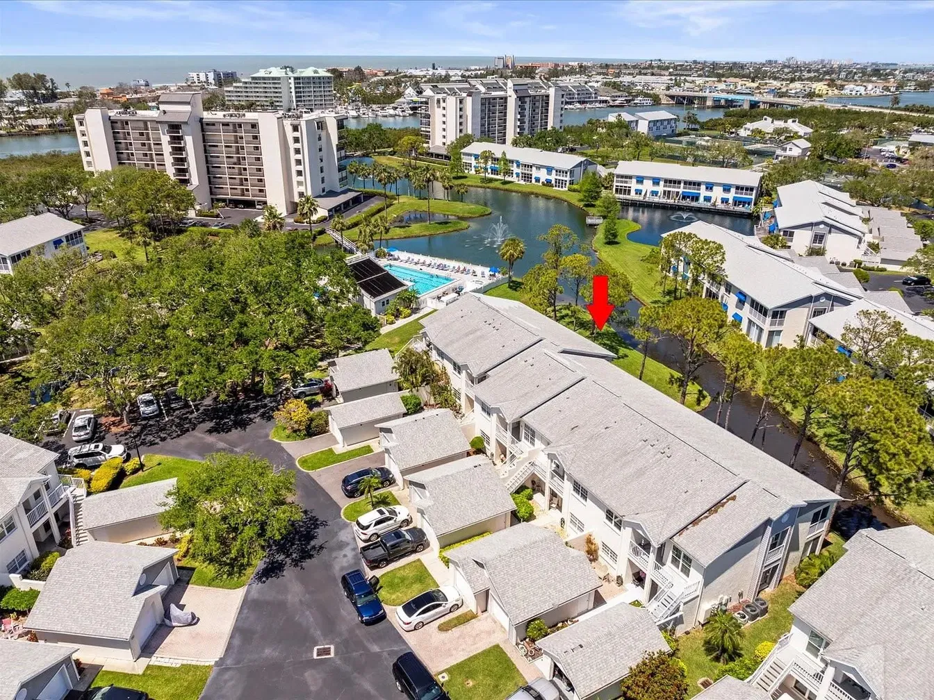 Maison et environs; vue