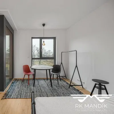 Хол; гледка, дървен под, естествена светлина, модерен стил