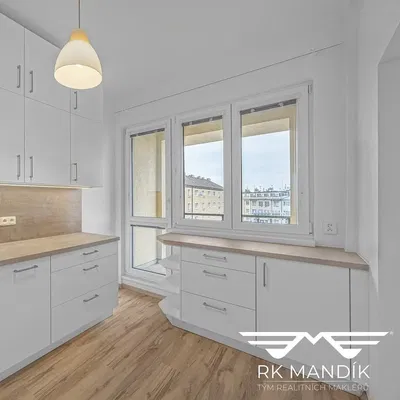 Кухиња; поглед, модерни стил, реновиран, природно светло