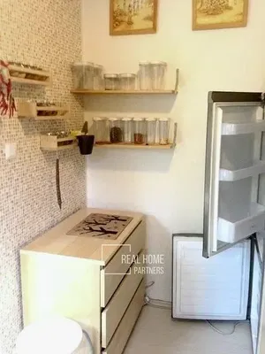 Cucina; elettrodomestici, luce naturale