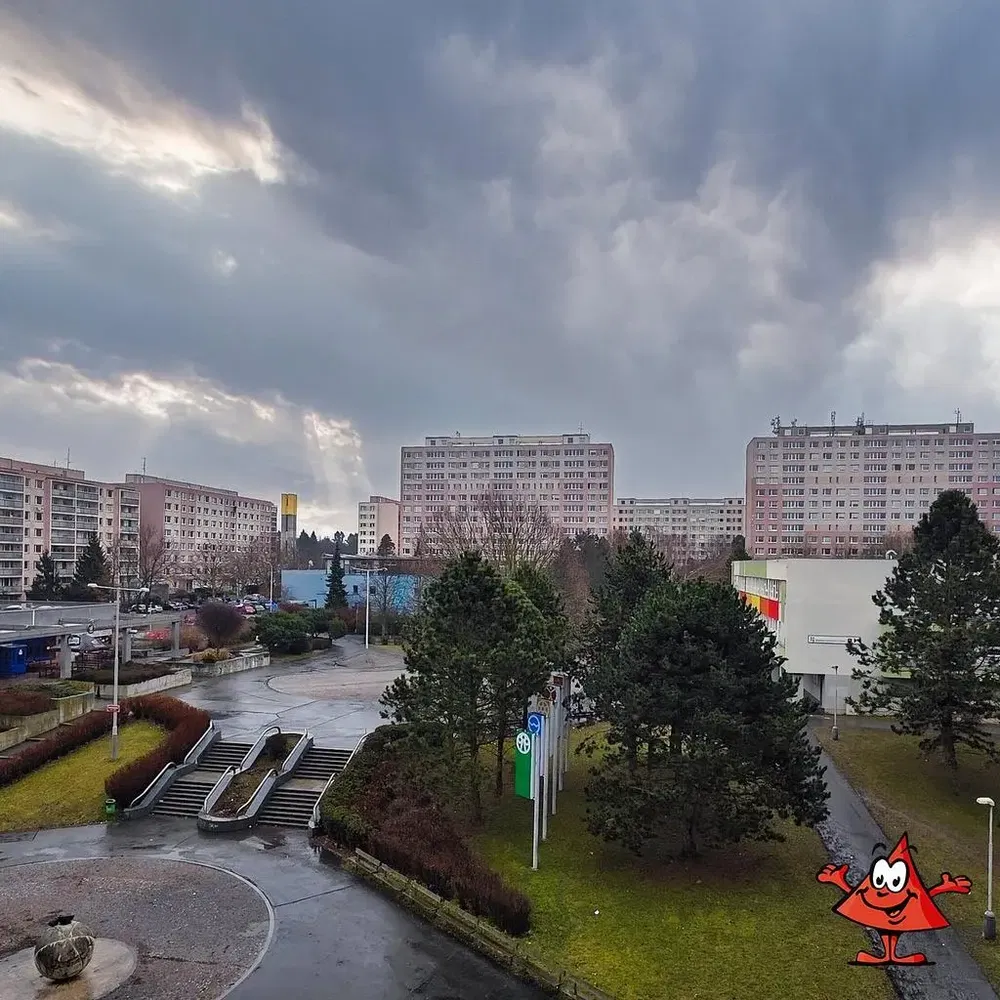 Dom a okolie; výhľad