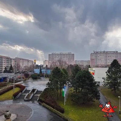 Dom a okolie; výhľad