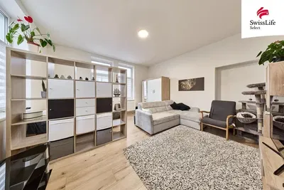 Wohnzimmer; tageslicht, holzboden, moderner stil