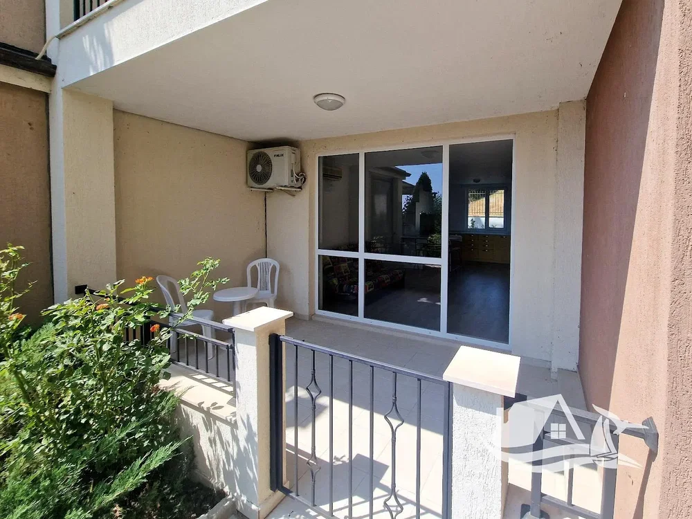 Terasa; dlažba, prirodzené svetlo