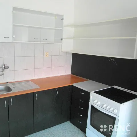 Kitchen; kitchen appliances, tile floor
