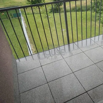 Балкон; плочки, гледка