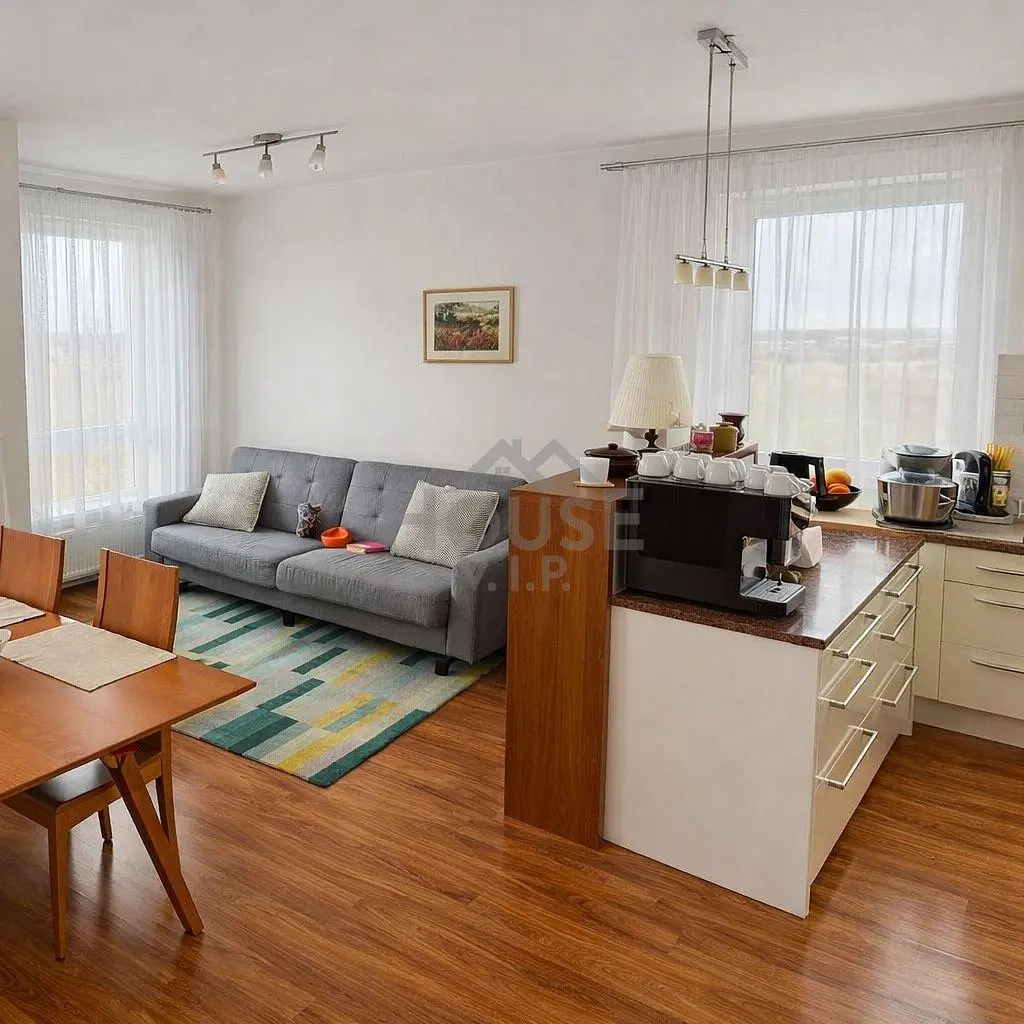 Кухня; гледка, естествена светлина