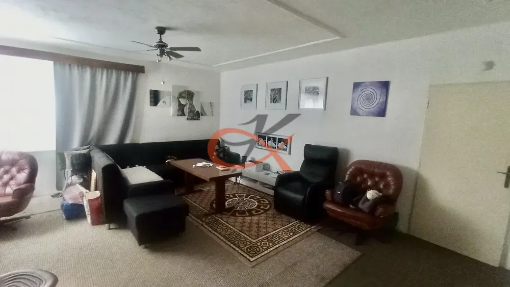 Хол; естествена светлина, модерен стил