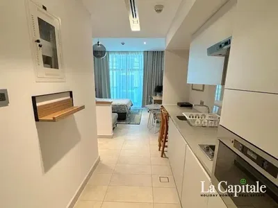 Cuisine; carrelage, lumière naturelle