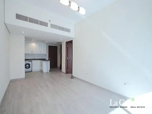 Salon; parquet, lumière naturelle, rénové