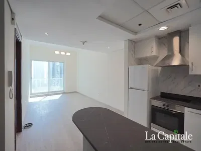 Cuisine; vue, électroménager, lumière naturelle