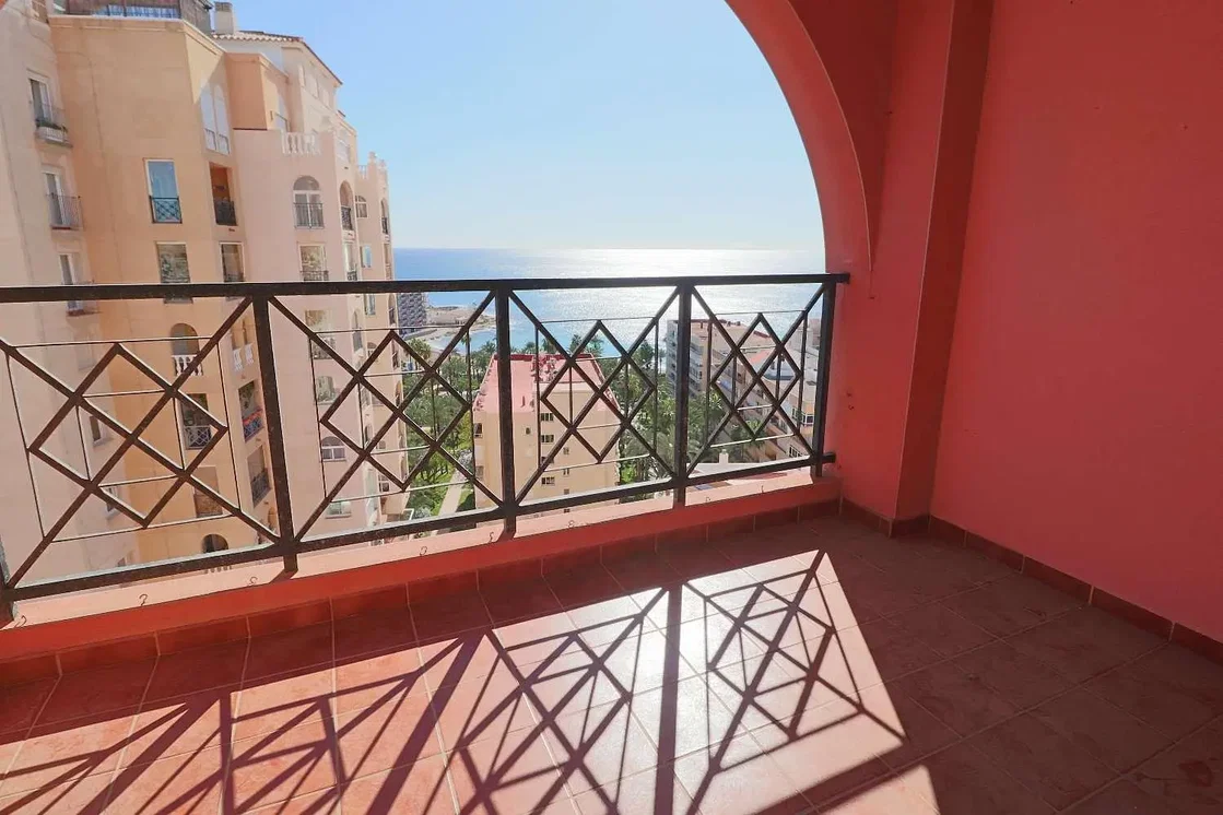Balkon; manzara, fayans zemin