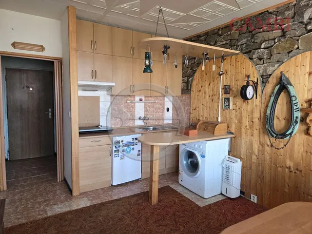 Кухня; кухненски уреди, плочки