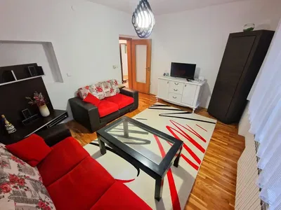 Oturma odası; doğal ışık, modern stil