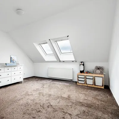 Детска стая; естествена светлина, модерен стил