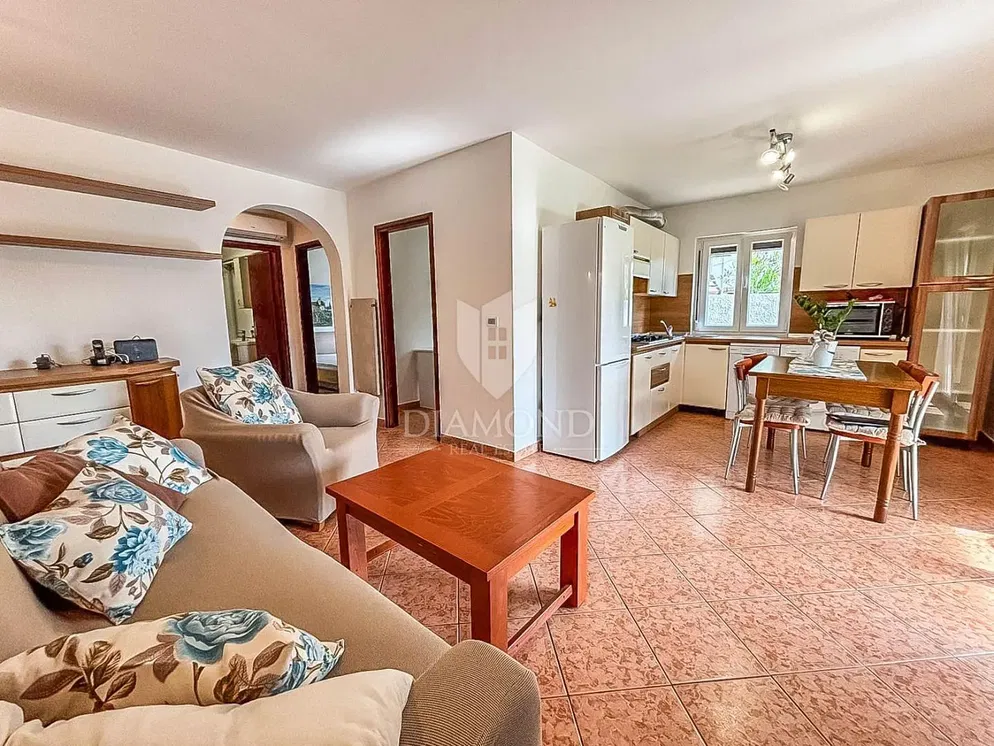 Wohnzimmer; fliesenboden