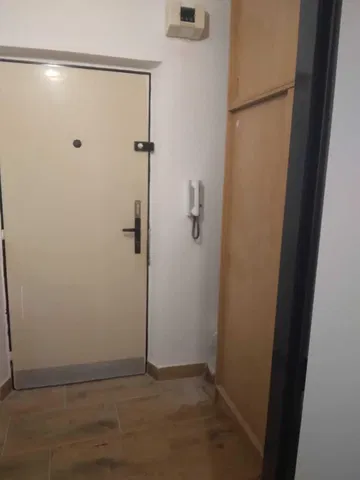 Cloakroom; tile floor