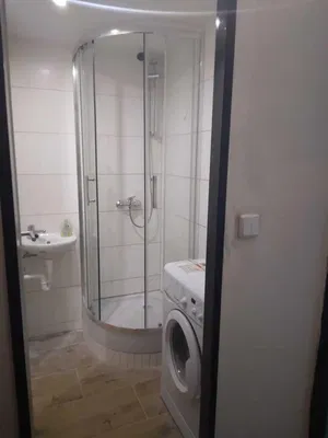 Bathroom; tile floor, natural light, renovated