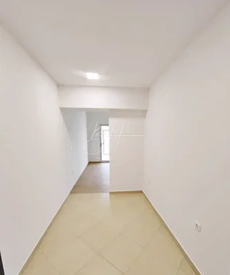 Ostalo; pločice, prirodno svjetlo