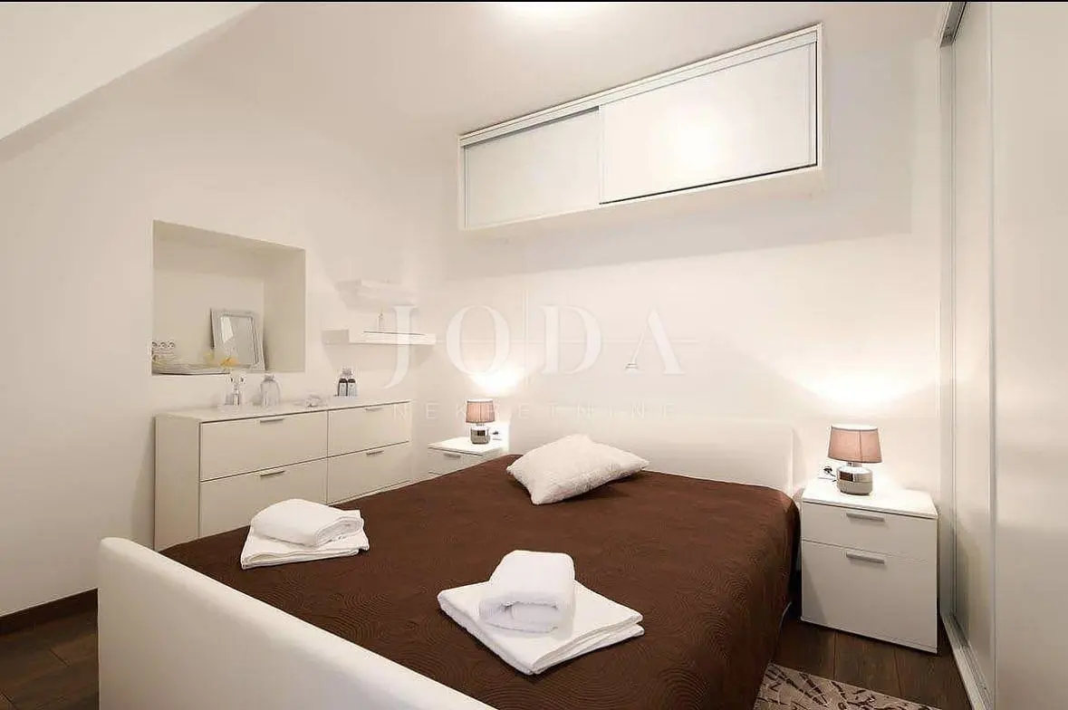 Chambre; lumière naturelle, style moderne