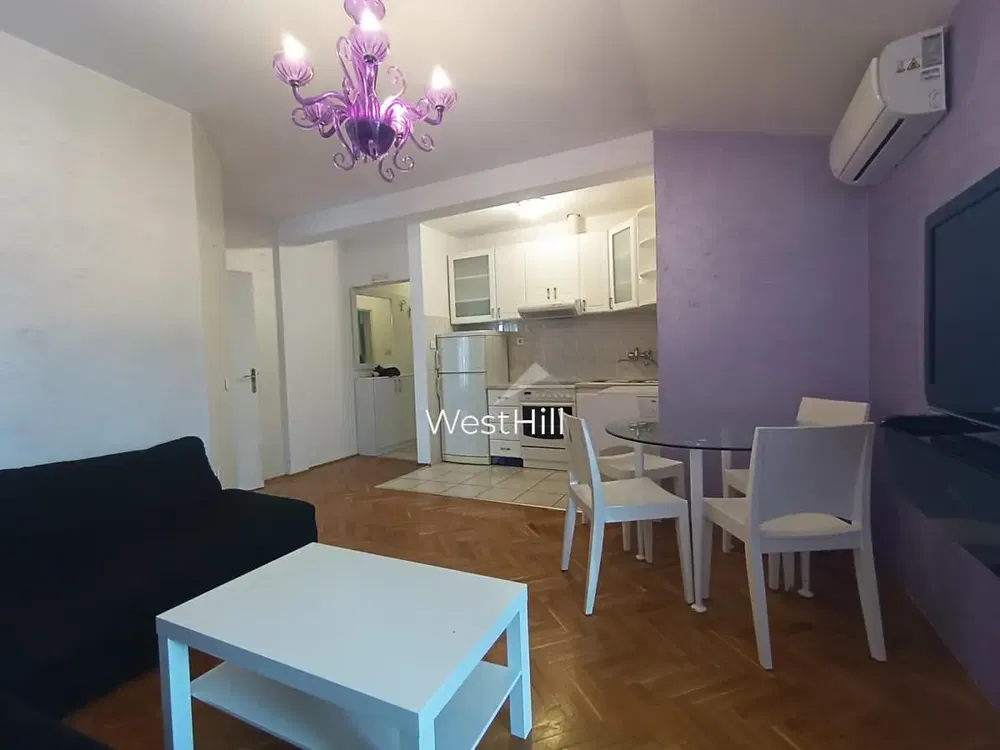 Wohnzimmer; moderner stil, tageslicht, küchengeräte