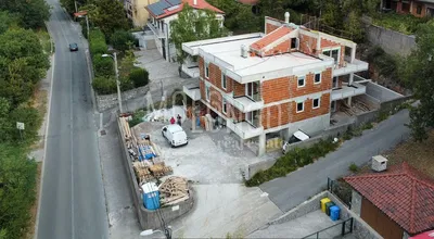 Кућа и околина