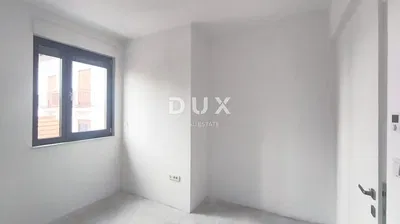 Spavaća soba; prirodna svjetlost, potrebna renovacija