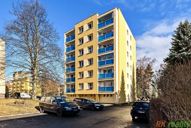 Къща и околности; гледка