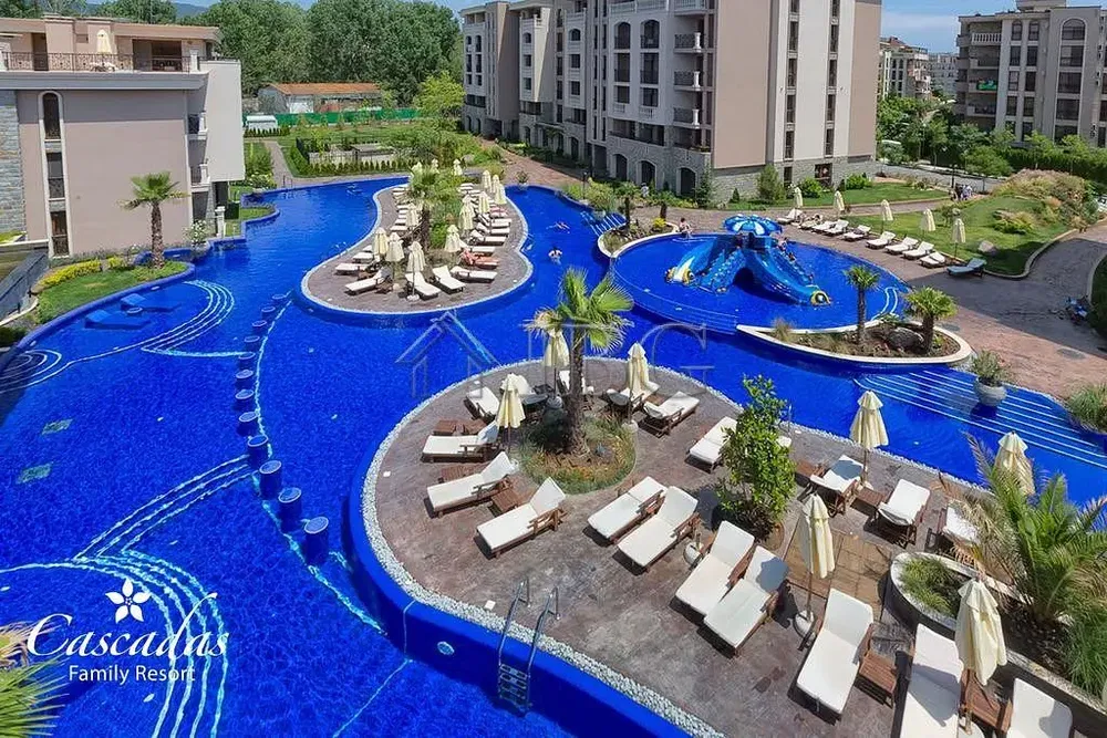 Dom a okolie; výhľad