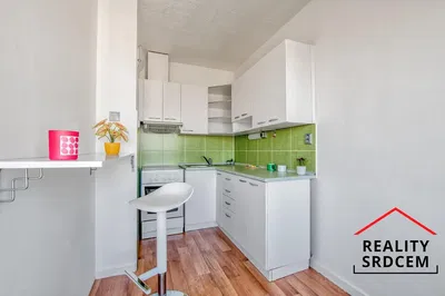 Küche; küchengeräte, holzboden, tageslicht