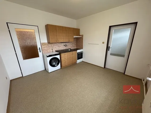 Кухня; кухненски уреди