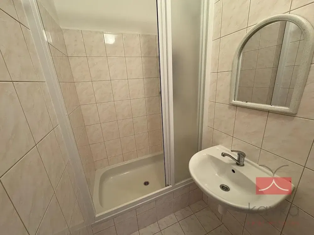 Badezimmer; fliesenboden