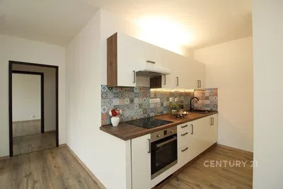 Küche; küchengeräte, tageslicht, moderner stil, renoviert