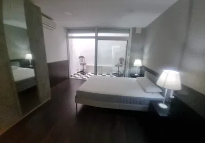 Camera da letto; luce naturale, stile moderno