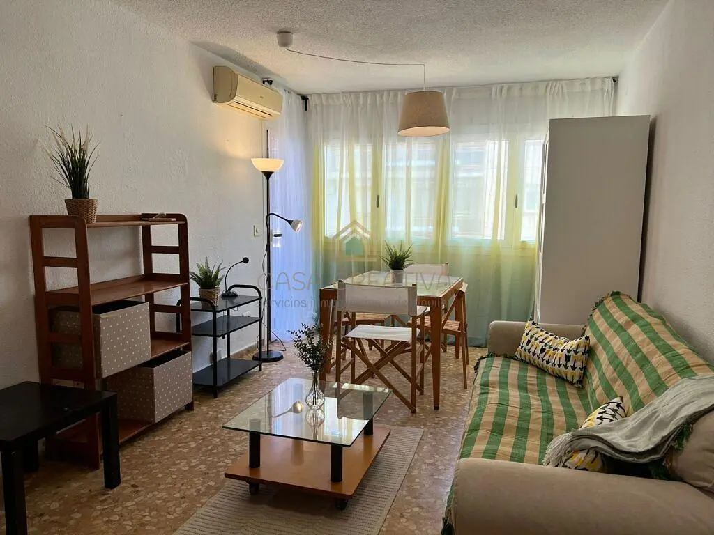 Σαλόνι; φυσικό φως, μοντέρνο στυλ