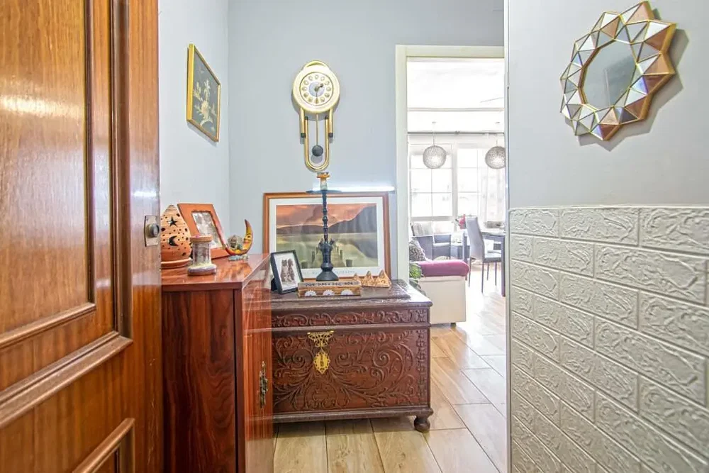 Wohnzimmer; rustikaler stil, holzboden, tageslicht