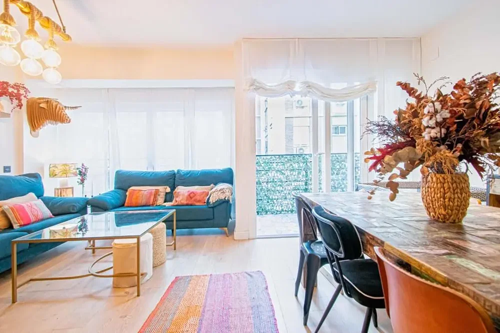 Sala de estar; luz natural, estilo moderno