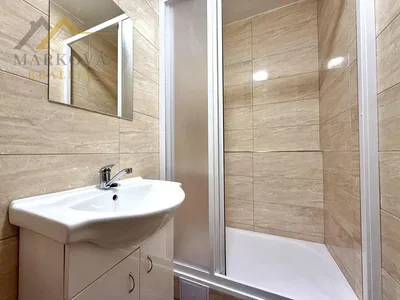 Koupelna; dlažba, po rekonstrukci, přirozené světlo, moderní styl