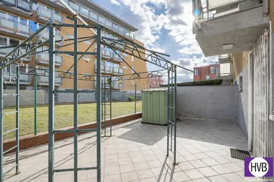 Terasa; dlažba, výhľad