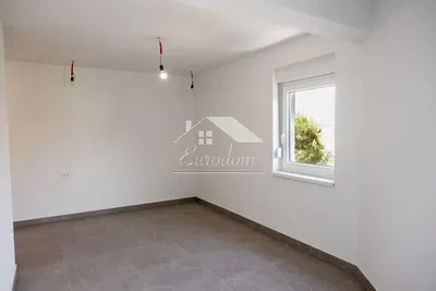 Autre; carrelage, lumière naturelle, vue