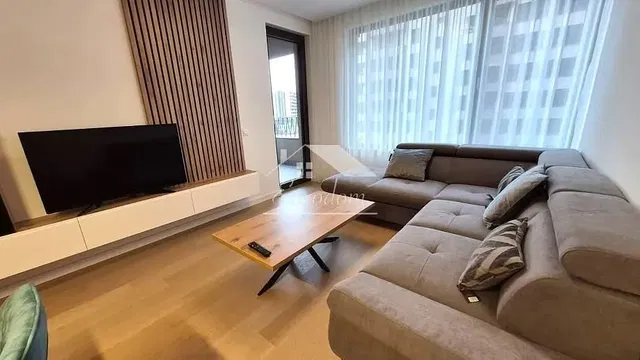 Salon; lumière naturelle, style moderne, parquet