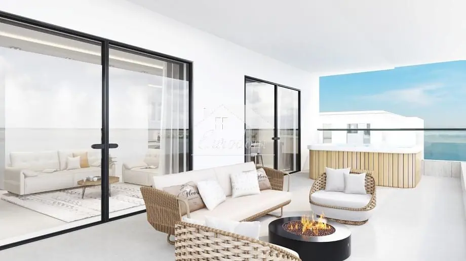 Terasa; krb, prirodzené svetlo, moderný štýl